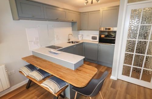 Borth-y-Gest Apartment | 9 Oakley Wharf