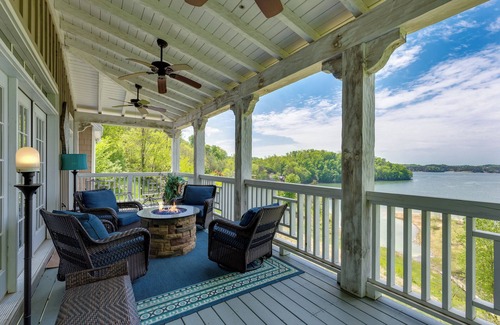 Sevierville Cabin | 9 to 5 Retreat