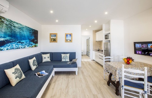 Es Pujols Apartment | 900 mt Es Pujols, elegant one bedroom apartment, very quiet! Free WIFI, smart TV.