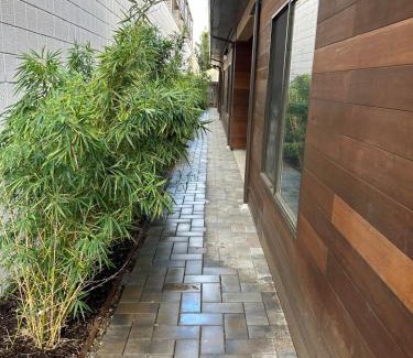 Redwood City Apartment | 906 Brand new townhome sleeps 10