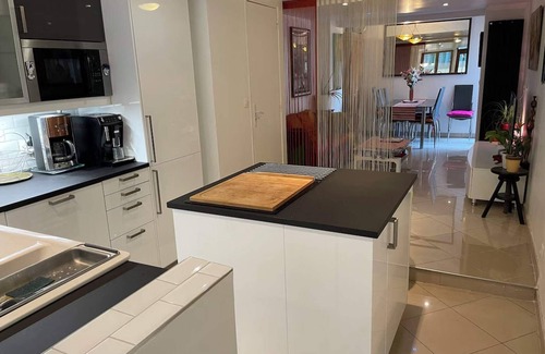 Belleville Apartment | 90m² souplex apartment