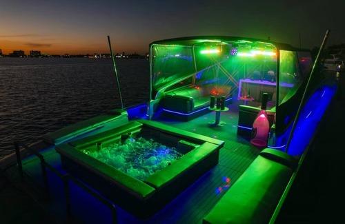 North Miami Boat Rental | 95ft Mega Yacht W/Jacuzzi