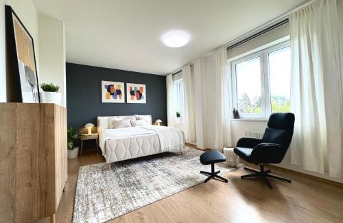 Liben Apartment | 96m2 Designer Apartment, FREE Garage Parking