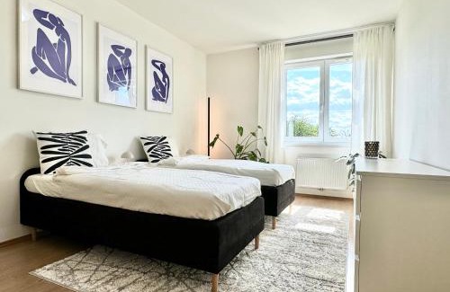 Liben Apartment | 96m2 Designer Apartment, FREE Garage Parking