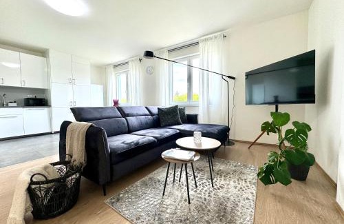 Liben Apartment | 96m2 Designer Apartment, FREE Garage Parking