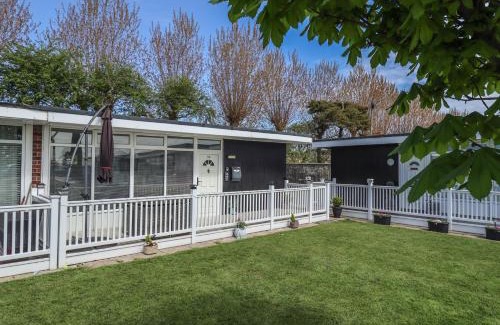 Chapel Saint Leonards House | 99 Cherry Park