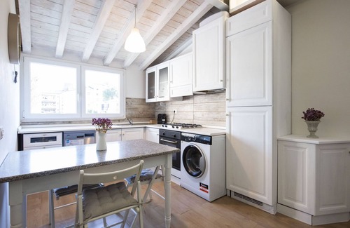 Palombina Nuova Apartment | 99 Via Esino Appartamento