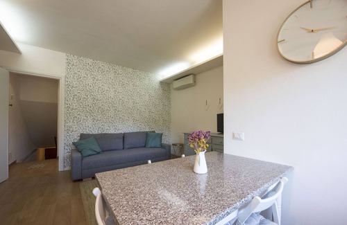 Palombina Nuova Apartment | 99 Via Esino Appartamento