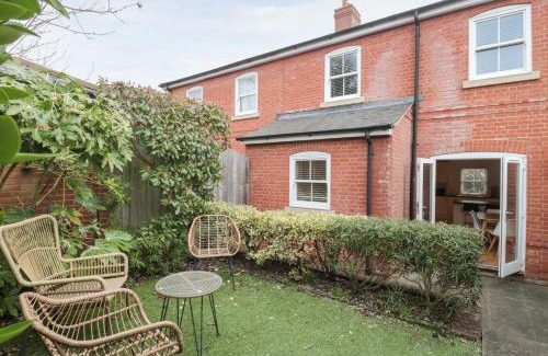 Christchurch House | 9A Wick Lane