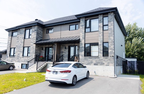 Saint-Joseph-du-Lac Apartment | A 100m du Transport en Commun, Proche de la Place D'oka et du Parc Aquatique