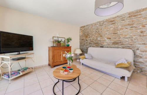 Sarzeau House | A 1km de la plage, maison en pierres pour 6