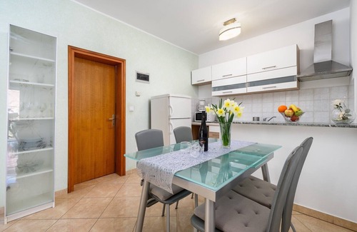 Murine Apartment | A 2 bedroom family apartment with garden - Božica 2