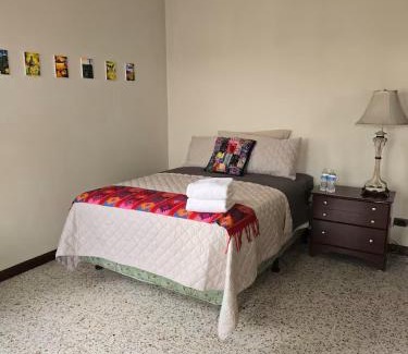 Zona 13 House | A 3 minutos del aeropuerto