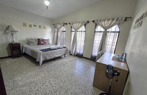 Zona 13 House | A 3 minutos del aeropuerto