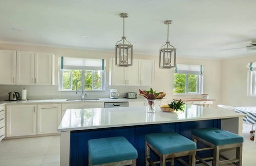 Gibbs Bay Villa | A 4 Bedroom Villa With Private Pool & A 2 Minute Walk To The Beach - Great Value