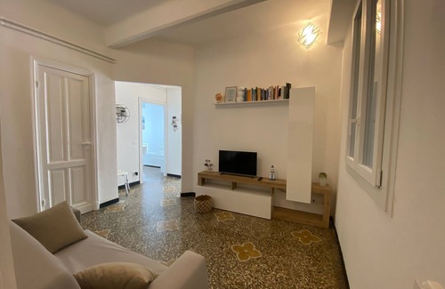 San Fruttuoso Apartment | A 5 Minuti dal Centro, e 15 dal Mare. Appartamento Familiare con Stile Marino