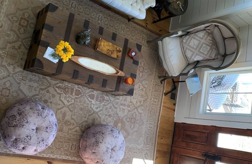 Taylor Cottage | A 5 star Cottage in a very cool country setting in Plein Air