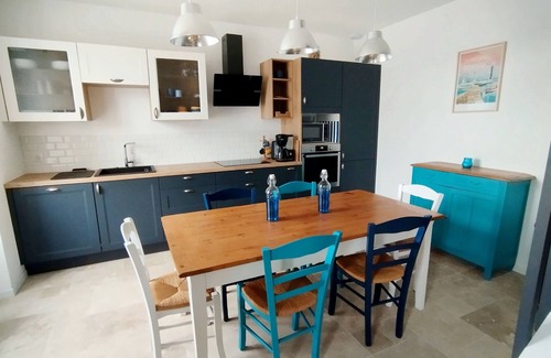 Saint-Guenole House | A 500m des Rochers de Saint-guénolé et Proche Plage de Pors Carn et la Torche