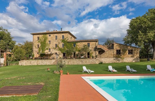 Chiusdino Villa | A beautiful 17th century stone farmhouse with spacious garden and private pool , family friendly