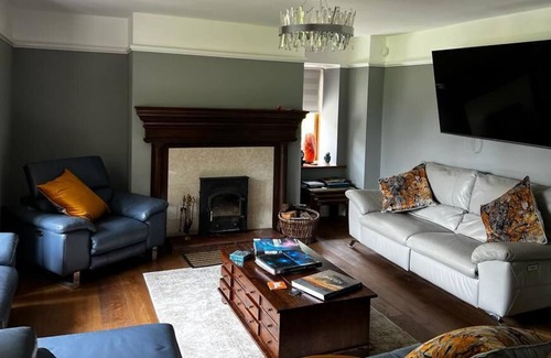 New Forest District House | A Beautiful Country House Nestled in The New Forest