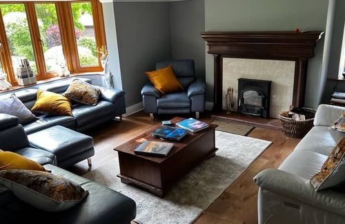 New Forest District House | A Beautiful Country House Nestled in The New Forest