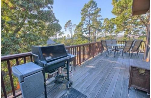 Lodge Hill House | A Beautiful Tree Top Panorama