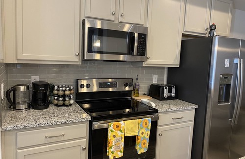 Thornton House | A Brand-New House with Private Bedroom and Bathroom