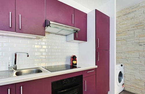 Hopital Saint-Louis Apartment | A Canal-Side Experience for 6 Guests