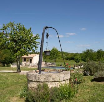 Tauriac House | A Casa Nostra - Gîte insolite - 2-4 personnes - Piscine - Spa - Détente