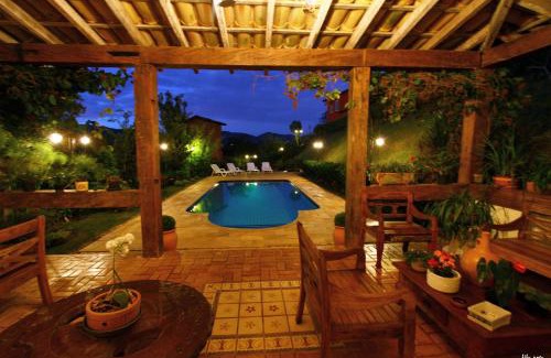 Tiradentes House | A Casa Vermelha Hospedaria