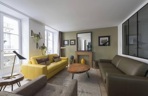 Arts-et-Metiers Apartment | A CENTRAL PARISIAN EXPERIENCE WITH MODERN CONVENIENCES IN THE ICONIC LE MARAIS