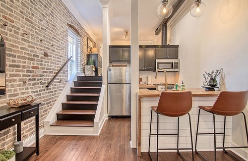 Downtown Charleston Condo | A Charleston Single - King St. Loft