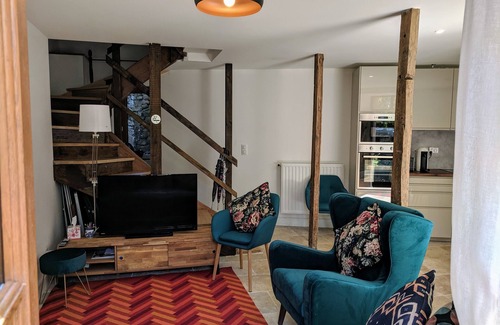 Puycelci House | A charming pet friendly country house with modern amenities.