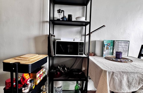 South Shore Apartment | A Chic 8th Floor Studio Inside Vintage Style Building With Spectacular Lake View