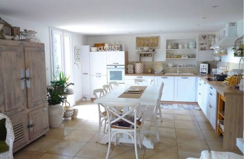 Ceyreste House | A corner of paradise, south-facing villa, sea view, enclosed grounds, relaxing pool