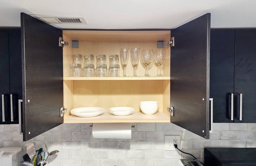 Petworth Apartment | A Cozy and Modern Apartment in Northwest DC - Free Private Parking