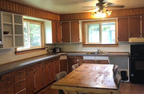 Slocan House | A cozy basecamp for your summer and winter adventures