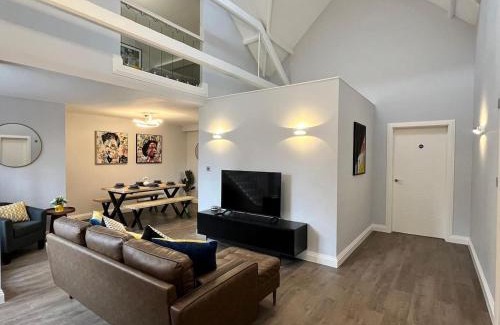 New Forest District House | A Cozy Magical Retreat at Knightwood Oak, New Forest