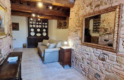 Montepulciano Apartment | A.D. 1237 downtown Montepulciano