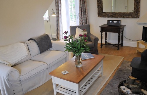 Glastonbury Cottage | A delightful Cottage in a lovely garden.