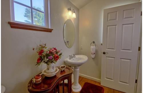 Marine Terrace House | A Dolphin Dreams