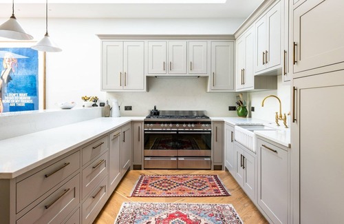 Palace Riverside House | A fantastic London house w/garden & BBQ. Great location!