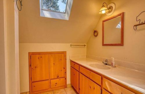 Alta Sierra House | A-Frame Cabin in The Sequoias