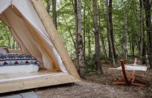 Woodstock RV Rental | A-Frame Site 34 | Queen Bed | Brook View