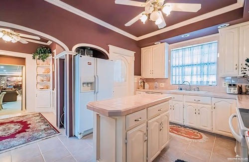 San Juan House | A Historic Paradise Private Pool on 1.5 acres, gated, sleeps 16. Events allowed