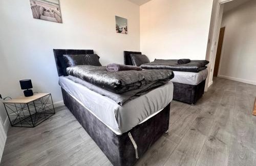 Moffat Apartment | A&J Properties 2 Bed Apartment Netflix&Prime