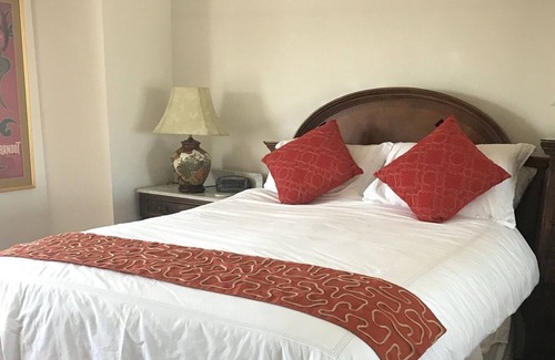 Fillmore District Apartment | 'A Jewel Box', 1BR Penthouse in the Center of the City