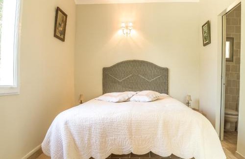 Fontaine-de-Vaucluse House | A jewel by the river!