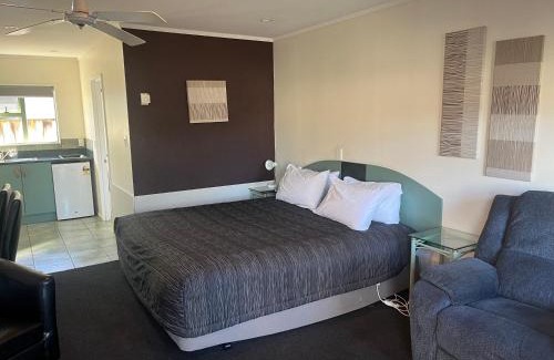 Palmerston North Hotel | A'La Vista Motel