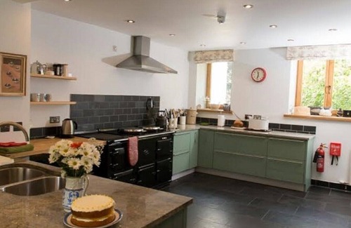 Builth Wells House | A Large Country House, perfect for friends & family gatherings.